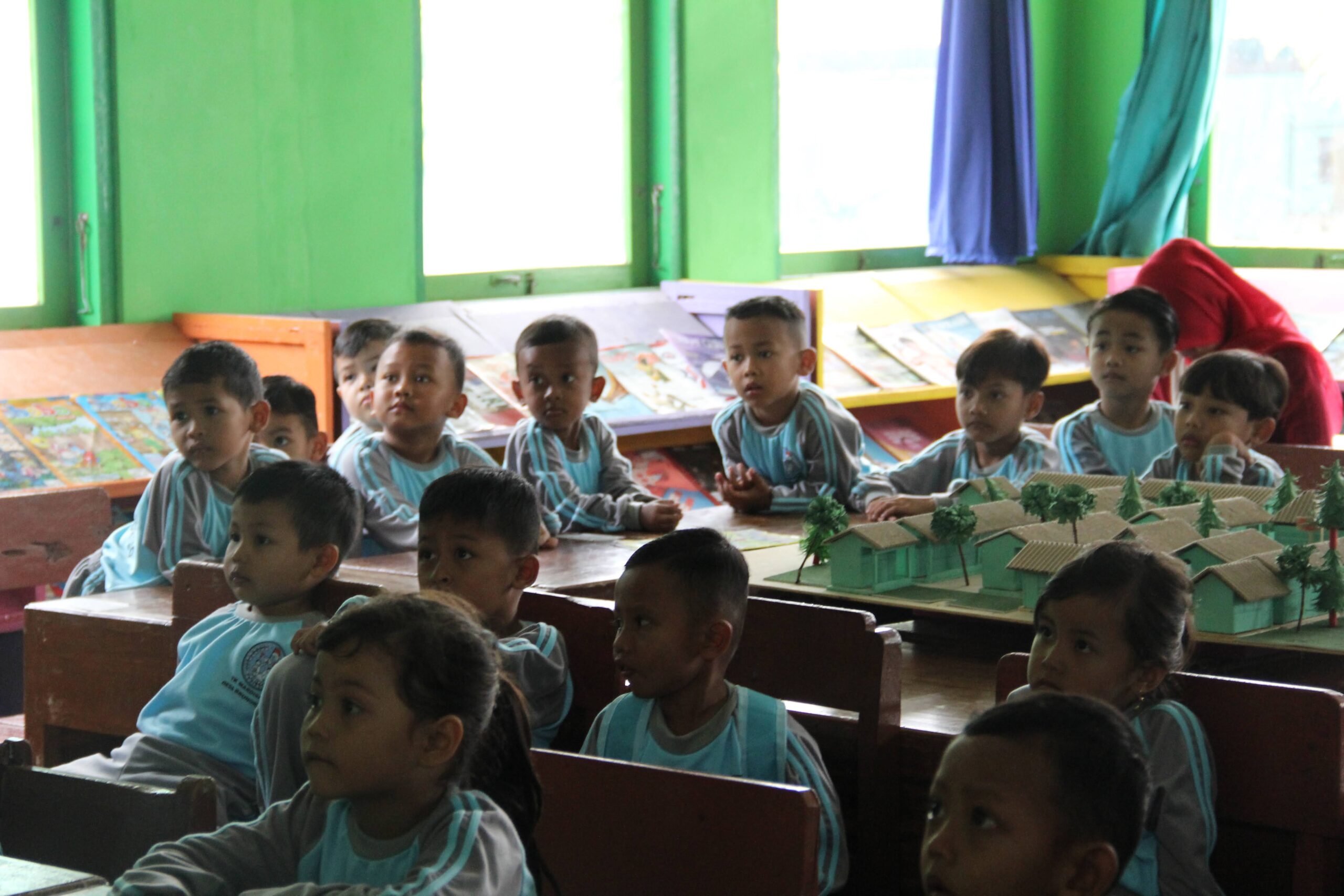 TK Mardisiwi Bruno Nonton Bareng di Perpustakaan